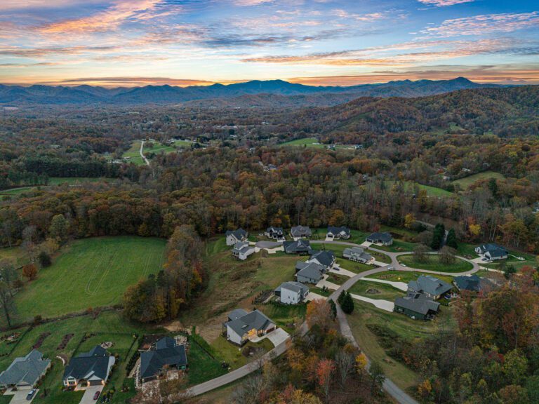 51 Bridgeway Drive. Big Hills Construction Custom Home Builder in Asheville, North Carolina