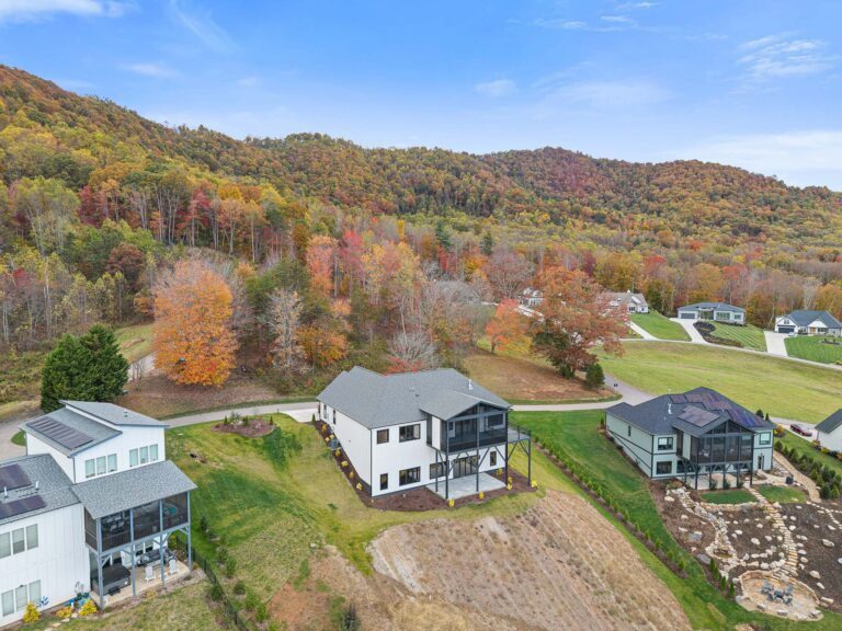 51 Bridgeway Drive. Big Hills Construction Custom Home Builder in Asheville, North Carolina