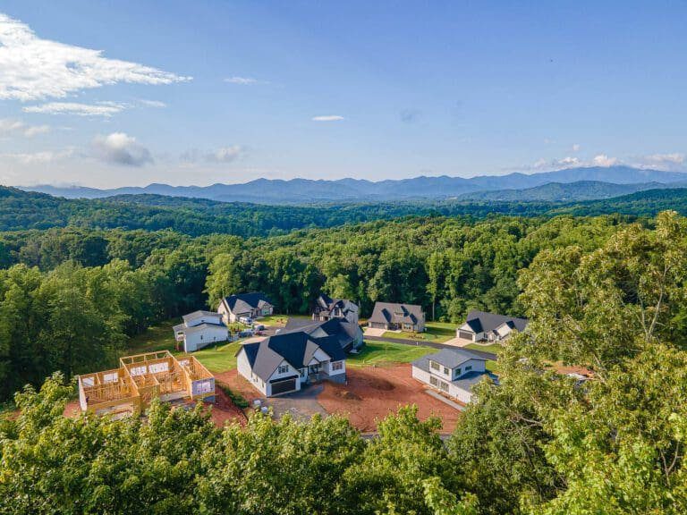 Discovering the Perfect Blend of Affordability and Elegance: New Luxury Homes in North Carolina with Big Hills Construction. Big Hills Construction Custom Home Builder in Asheville, North Carolina
