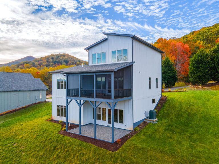 47 Bridgeway Drive. Big Hills Construction Custom Home Builder in Asheville, North Carolina